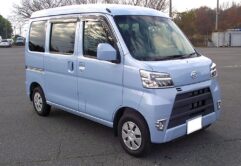 DAIHATSU HIJETを車中泊特化型に架装しました。