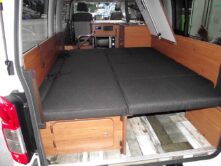 NISSAN NV350 CARAVANをキャンピング車に架装しました。フロントキッチンモデル。