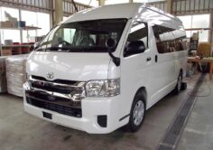 TOYOTA HIACE H200を移動オフィスサポートカーに架装しました。