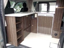 TOYOTA HIACE H200をキャンピング架装（リメイク）しました。リア2段ベッドモデル。