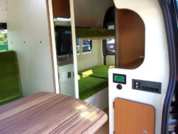 「Luceat Narrow」（ルーチェットナロー）　TOYOTA HIACE H200をキャンピング架装しました。