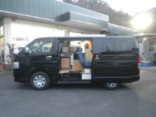 コンパクトボディに充実の装備、ナローボディのハイエースキャンパーを製作させて頂きました。